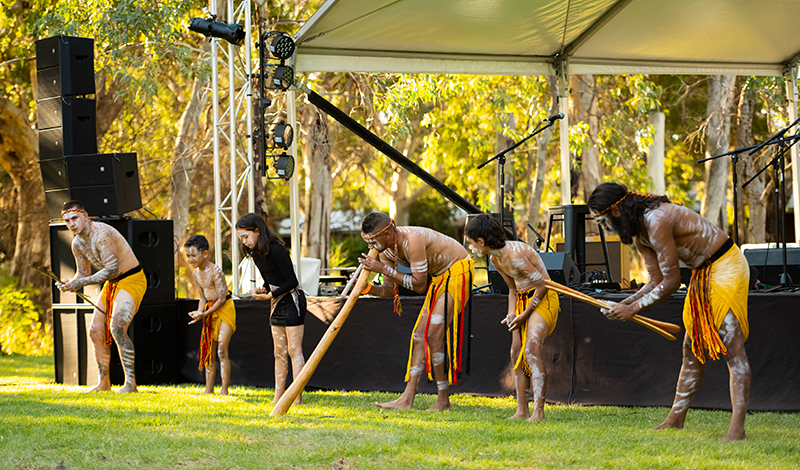 Kuma Kaaru aboriginal Dance Troupe